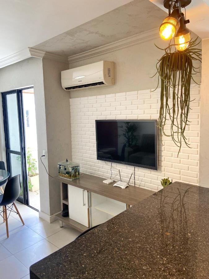 O Melhor Do Centro! Apto 01 Dormitorio Com Garagem E Ar Condicionado Балнеариу-Камбориу Экстерьер фото